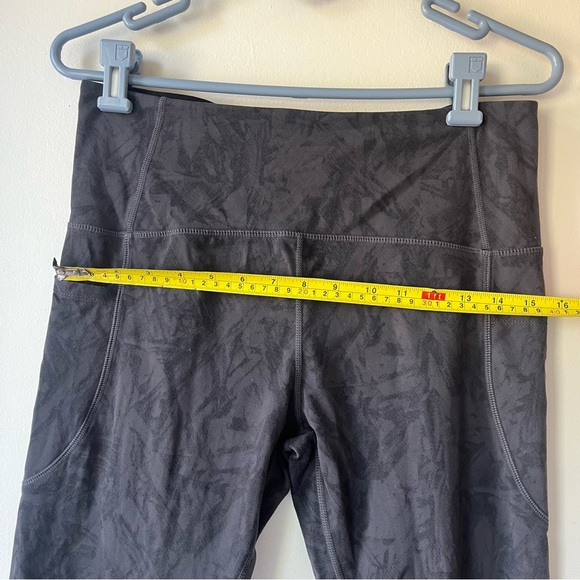 Tuff Athletics Black High Rise Leggings with Pockets Size L Made in Canada - Picture 4 of 9